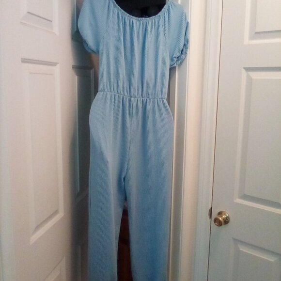 🎉Beautiful Soft Stretch Textured Blue Jumpsuit Size 16🎉 - Picture 3 of 11